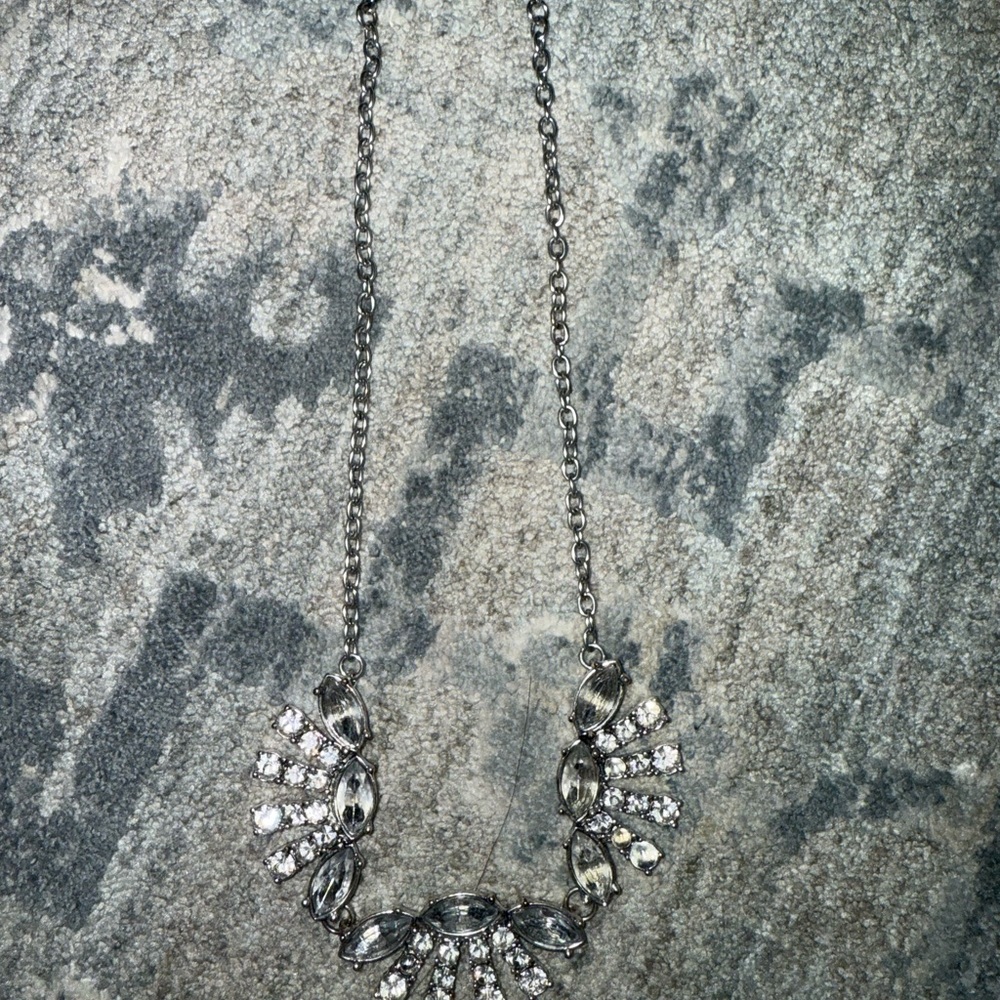 Elegant Silver Necklace with Crystal Accents